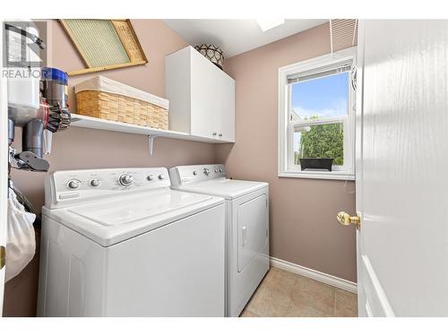 4631 Crawford Court, Kelowna, BC - Indoor Photo Showing Laundry Room