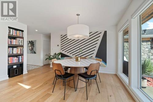 2425 Abbott Street, Kelowna, BC - Indoor Photo Showing Dining Room