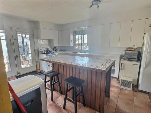 Cuisine - 268 2E Avenue, Belleterre, QC - Indoor Photo Showing Kitchen