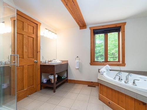 Bathroom - 204 Ch. De La Terrasse-Du-Golf, Mont-Blanc, QC - Indoor Photo Showing Bathroom