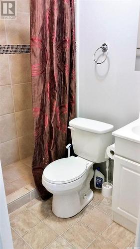 267 7Th Avenue Nw, Swift Current, SK - Indoor Photo Showing Bathroom