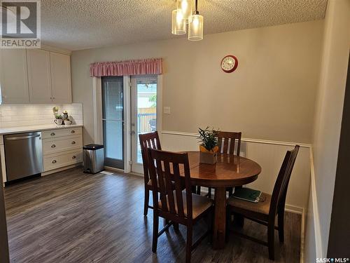 1020 Caribou Street W, Moose Jaw, SK - Indoor Photo Showing Dining Room