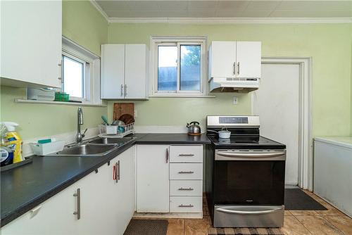 33 Railway Street, Hamilton, ON - Indoor Photo Showing Kitchen With Double Sink