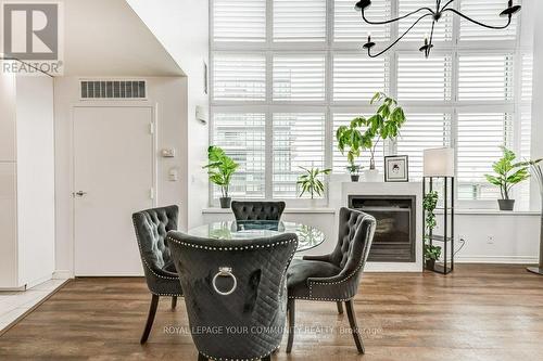 318 - 300 Manitoba Street, Toronto, ON - Indoor Photo Showing Dining Room