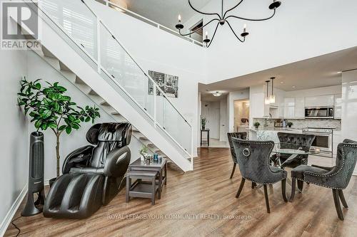 318 - 300 Manitoba Street, Toronto, ON - Indoor Photo Showing Dining Room