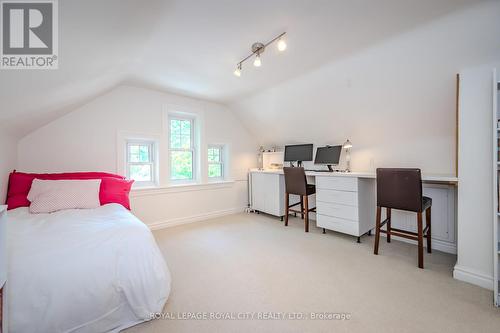 19 Liverpool Street, Guelph, ON - Indoor Photo Showing Bedroom