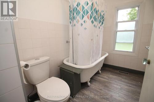 34 Jane Street, Guelph, ON - Indoor Photo Showing Bathroom