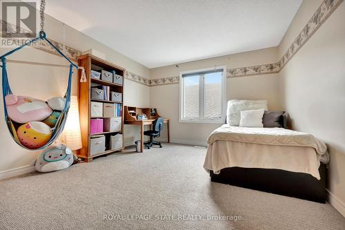 197 Stone Church Road W, Hamilton, ON - Indoor Photo Showing Bedroom