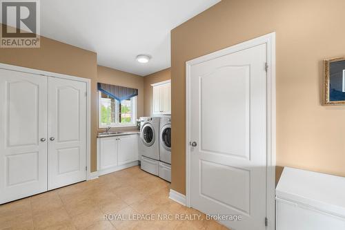 5045 Michener Road, Fort Erie, ON - Indoor Photo Showing Laundry Room