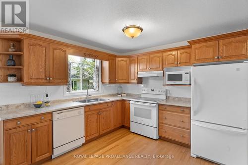 9 Westview Drive, Brighton, ON - Indoor Photo Showing Kitchen With Double Sink