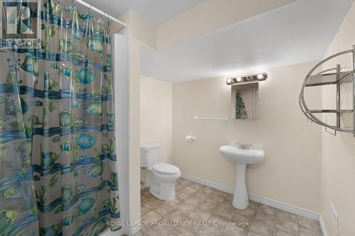 9 Westview Drive, Brighton, ON - Indoor Photo Showing Bathroom