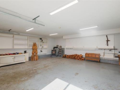5555 Maebelle Rd, Port Alberni, BC - Indoor Photo Showing Garage