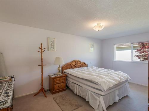 5555 Maebelle Rd, Port Alberni, BC - Indoor Photo Showing Bedroom
