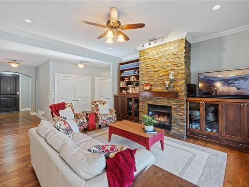 8 Joshua Tree Pl, Parksville, BC - Indoor Photo Showing Living Room With Fireplace