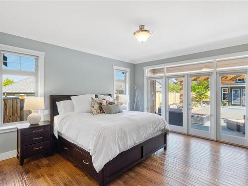 8 Joshua Tree Pl, Parksville, BC - Indoor Photo Showing Bedroom