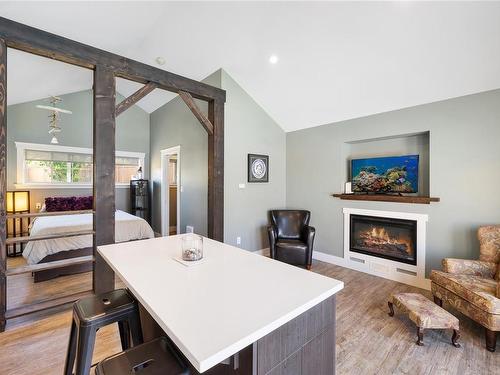 8 Joshua Tree Pl, Parksville, BC - Indoor Photo Showing Living Room With Fireplace