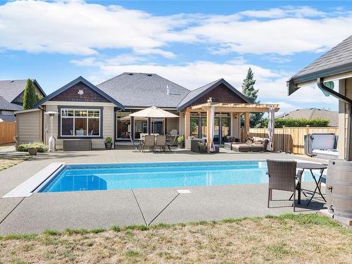 8 Joshua Tree Pl, Parksville, BC - Outdoor With In Ground Pool With Deck Patio Veranda