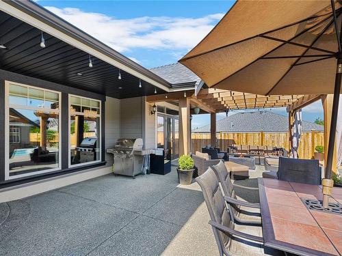 8 Joshua Tree Pl, Parksville, BC - Outdoor With Deck Patio Veranda With Exterior