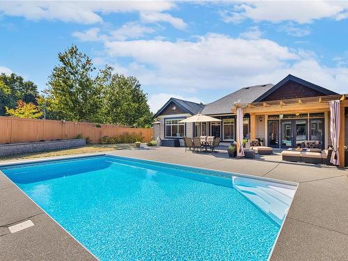 8 Joshua Tree Pl, Parksville, BC - Outdoor With In Ground Pool With Backyard