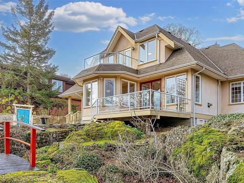 3295 Norfolk Rd, Oak Bay, BC - Outdoor With Deck Patio Veranda