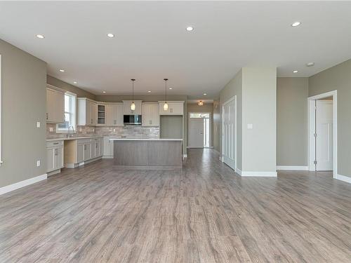 119 Francis Pl, Ladysmith, BC - Indoor Photo Showing Kitchen With Upgraded Kitchen