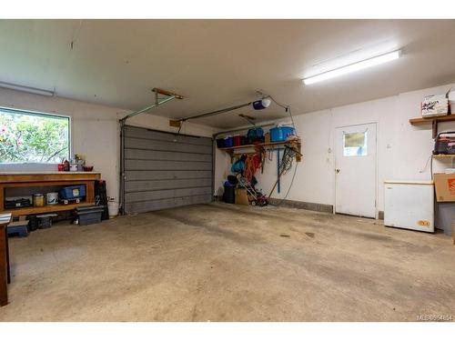 2236 Glenmore Rd, Campbell River, BC - Indoor Photo Showing Garage
