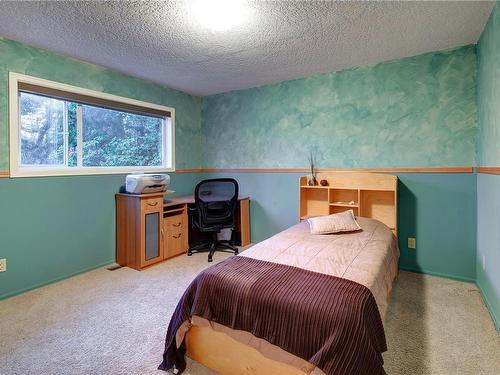 8152 Woodwyn Terr, Central Saanich, BC - Indoor Photo Showing Bedroom