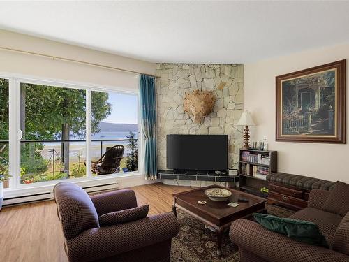 312-2059 Kaltasin Rd, Sooke, BC - Indoor Photo Showing Living Room