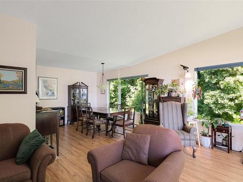 312-2059 Kaltasin Rd, Sooke, BC - Indoor Photo Showing Living Room