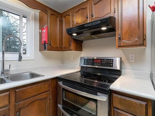 6550 Throup Rd, Sooke, BC - Indoor Photo Showing Kitchen
