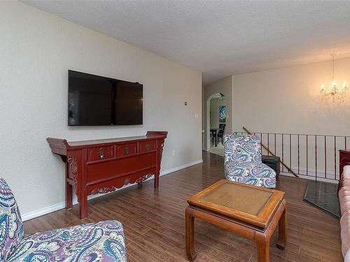 6550 Throup Rd, Sooke, BC - Indoor Photo Showing Other Room