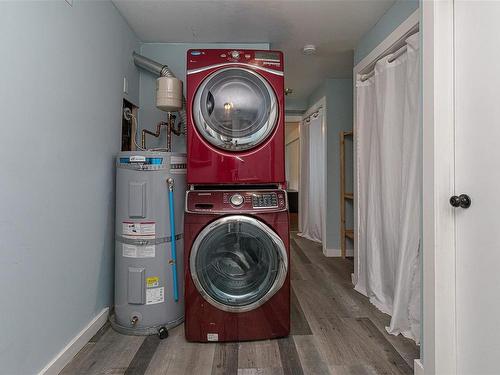 6550 Throup Rd, Sooke, BC - Indoor Photo Showing Laundry Room