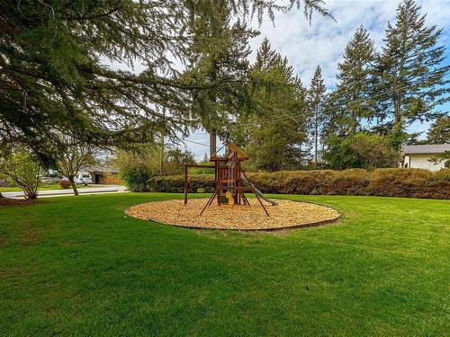 6550 Throup Rd, Sooke, BC - Outdoor
