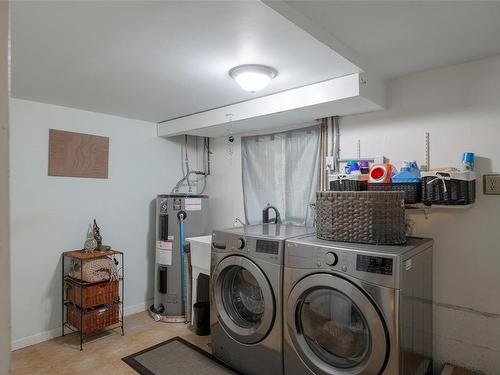 4297 Princess Rd, Port Alberni, BC - Indoor Photo Showing Laundry Room