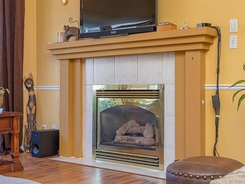 5961 Ralston Dr, Nanaimo, BC - Indoor Photo Showing Other Room With Fireplace