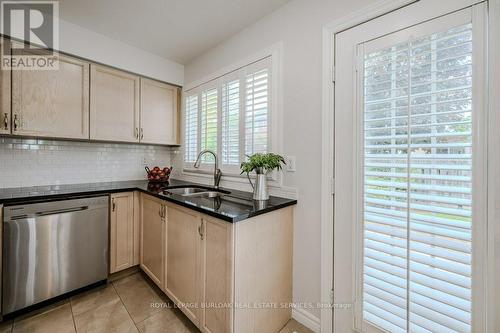 2206 Birchleaf Lane, Burlington, ON - Indoor Photo Showing Kitchen With Double Sink