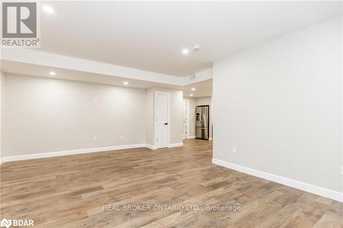 877 Pine Avenue, Innisfil, ON - Indoor Photo Showing Other Room