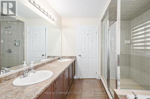 43 Portland Street, Collingwood, ON - Indoor Photo Showing Bathroom