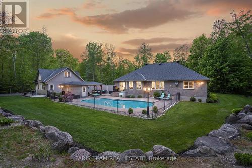 37 O'Donnell Court, Penetanguishene, ON - Outdoor With In Ground Pool With Backyard