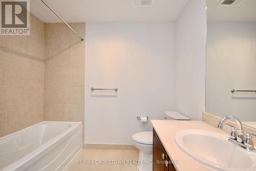 1304 - 37 Ellen Street W, Barrie, ON - Indoor Photo Showing Bathroom