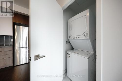 1205 - 297 Oak Walk Drive, Oakville, ON - Indoor Photo Showing Laundry Room