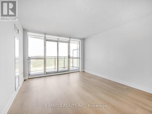 1900 - 33 Sheppard Avenue E, Toronto, ON - Indoor Photo Showing Other Room