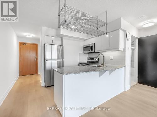 1900 - 33 Sheppard Avenue E, Toronto, ON - Indoor Photo Showing Kitchen With Upgraded Kitchen