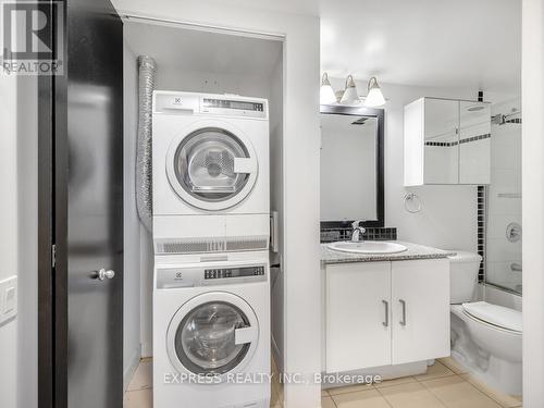 1900 - 33 Sheppard Avenue E, Toronto, ON - Indoor Photo Showing Laundry Room