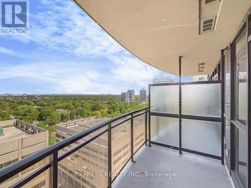 1900 - 33 Sheppard Avenue E, Toronto, ON - Outdoor With View With Exterior