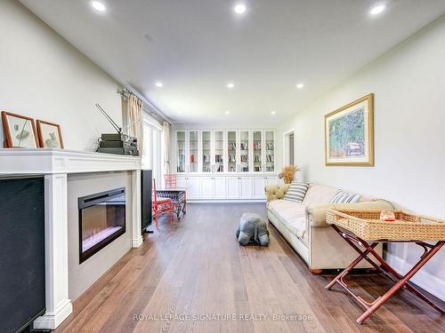 116 Alamosa Dr, Toronto, ON - Indoor With Fireplace