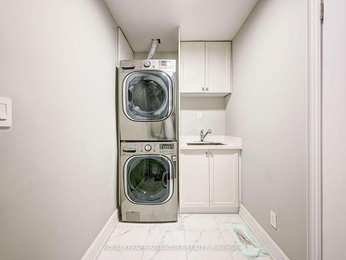 116 Alamosa Dr, Toronto, ON - Indoor Photo Showing Laundry Room