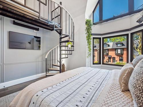 195 De Grassi St, Toronto, ON - Indoor Photo Showing Bedroom