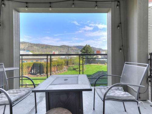 209-1093 Sunset Drive, Kelowna, BC - Outdoor With Exterior