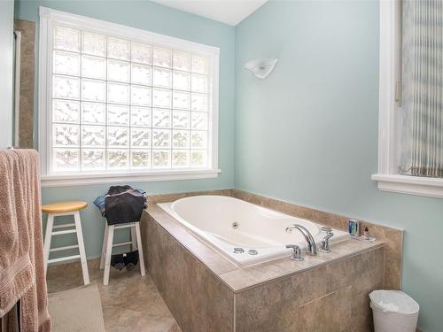 3149 Shetler Drive, Westbank, BC - Indoor Photo Showing Bathroom